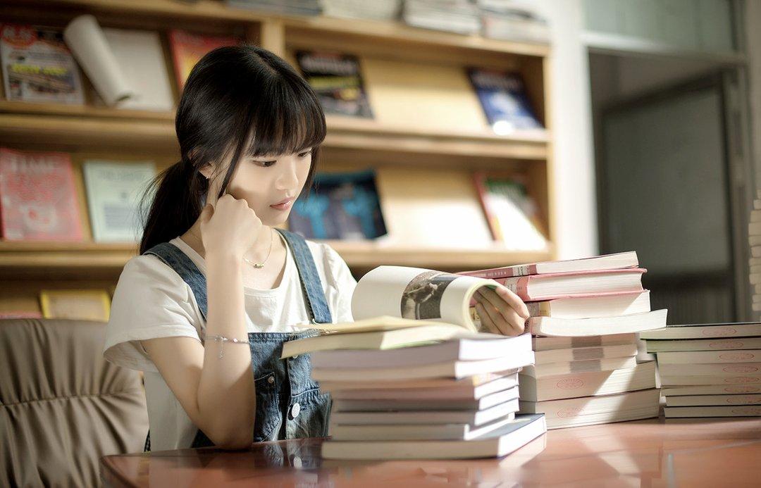 2023年高考三大新变化,报考人数、题目难度及复读情况分析