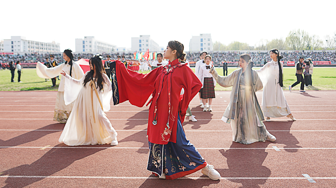 青岛农业大学第四十六届田径运动会开幕式举行,领导致辞