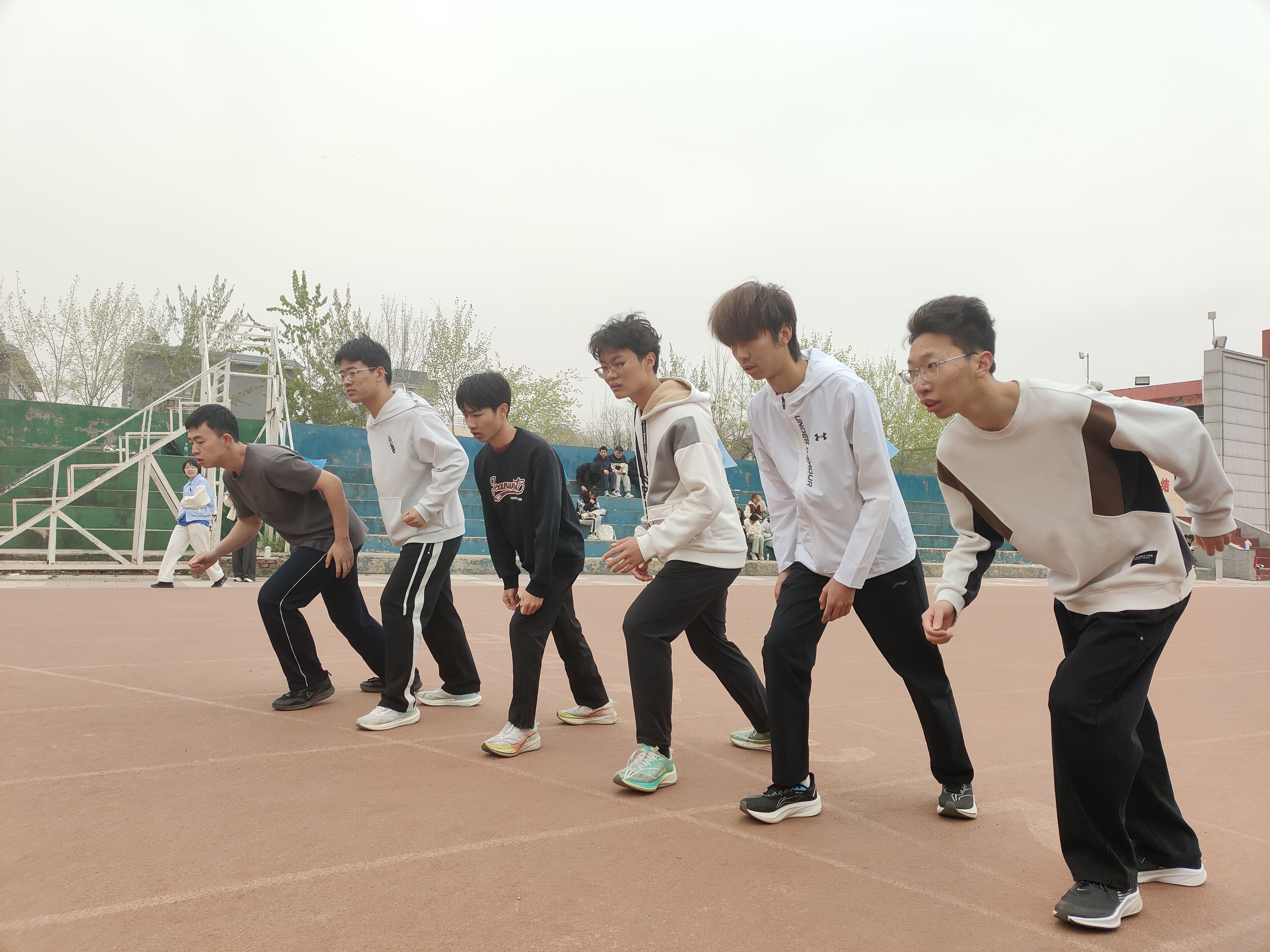 学院2025年春季运动会精彩瞬间,速度与激情的青春盛宴